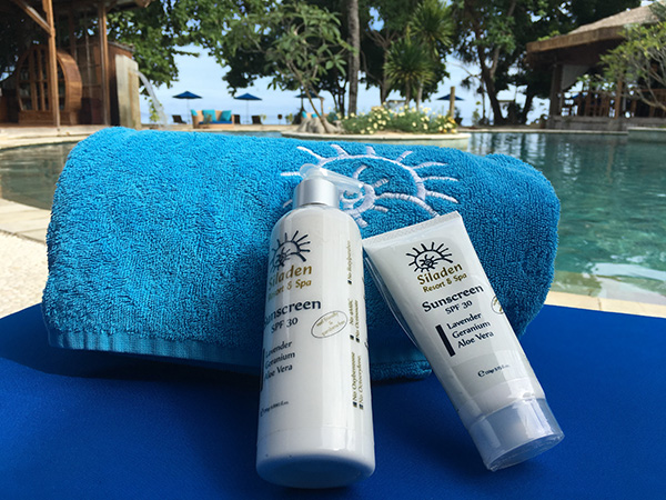 Choose Reef Friendly Sunscreen